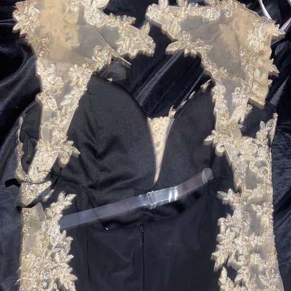 Fiesta fashion prom dress XL , Worn once , Maxi, Form fitting - Picture 4 of 5